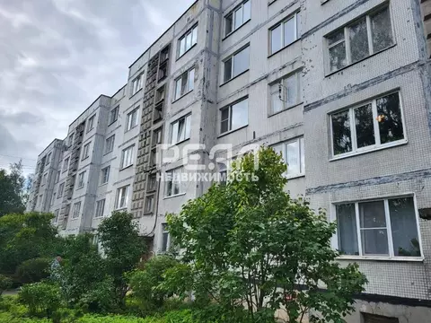 2-к кв. Ленинградская область, Гатчинский муниципальный округ, пос. ...