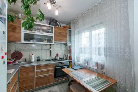 3-к кв. Омская область, Омск Заозерный мкр, ул. Бархатовой, 3В (63.3 ...