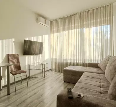 Студия Тюменская область, Тюмень ул. 50 лет Октября, 57В (28.0 м)