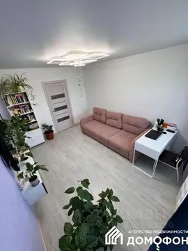 2-к кв. Омская область, Омск Солнечный мкр, ул. Комкова, 2 (45.2 м)