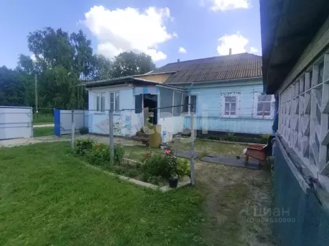 Дом в Брянская область, Погарский район, Борщовское с/пос, с. Лобки  ...
