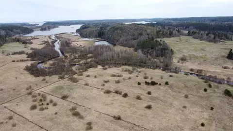 Участок в Карелия, Лахденпохский муниципальный округ, пос. Харвиа  ...