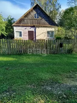 Дом в Псковская область, Печорский муниципальный округ, д. Лавры ул. ...