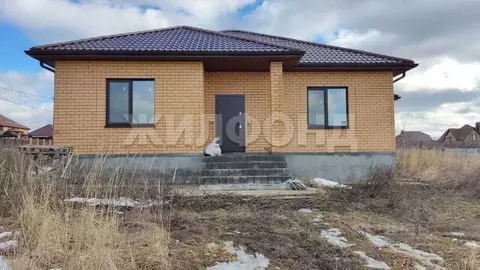 Дом в Белгородская область, Белгородский район, Никольское с/пос, с. ...