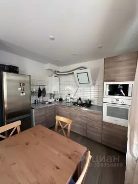 Дом в Ленинградская область, Гатчинский муниципальный округ, д. Нижняя ...