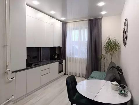 2-к кв. Волгоградская область, Волгоград ул. Имени Старшего Лейтенанта ...