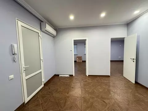 Офис в Северная Осетия, Владикавказ Алагирская ул., 28 (100 м)