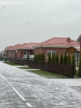 Дом в Калининградская область, Гурьевский муниципальный округ, посёлок ...