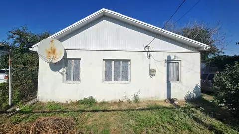 Дом в Краснодарский край, Крымский район, Варениковская ст-ца Красная ...