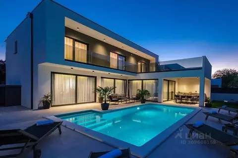 Дом в Краснодарский край, Сириус пгт  (280 м)