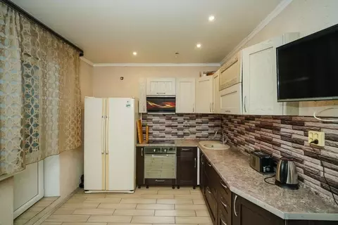 4-к кв. Омская область, Омск Омская ул., 136к1 (103.5 м)