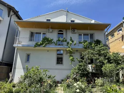 Дом в Краснодарский край, Геленджик ул. Кирова, 140 (150 м)