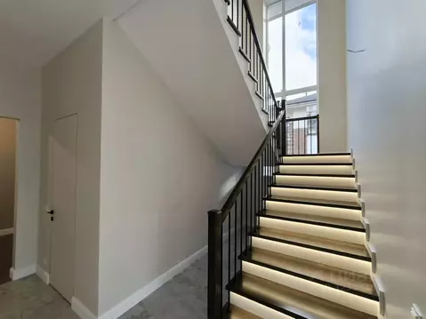 Коттедж в Москва Монреаль кп,  (260 м)