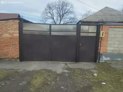 Дом в село Камбилеевское, улица Ю. Кучиева, 128 (110 м)