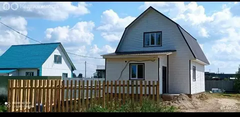 Дом в Тюменская область, Ялуторовский муниципальный округ, село Зиново ...