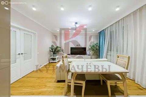 2-комнатная квартира: Екатеринбург, улица Азина, 22/2 (65 м)