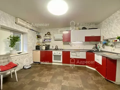 Дом в Волгоградская область, Волгоград пос. Ангарский, ул. ...