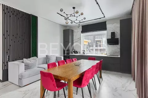 Дом в Ленинградская область, Всеволожск ул. Воздвиженская, 1 (280 м)