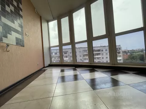 2-к кв. Омская область, Омск ул. Декабристов, 114 (98.9 м)