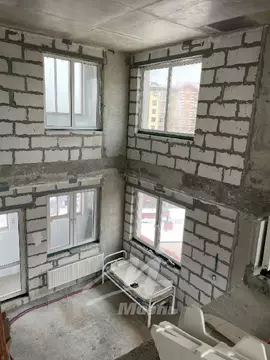 Продается 4-комнатная квартира