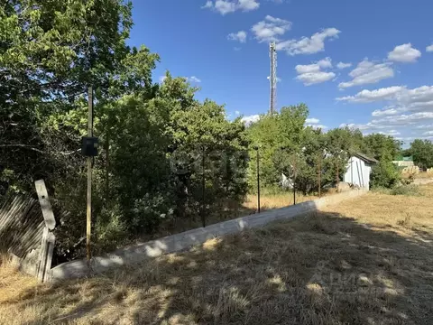 Участок в Крым, Симферопольский район, Гвардейское пгт ул. Гагарина ...