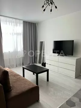 1-к кв. Тюменская область, Тюмень ул. Тимофея Чаркова, 83 (38.0 м)