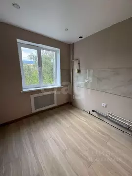 3-к кв. Омская область, Омск просп. Космический, 4 (54.8 м)