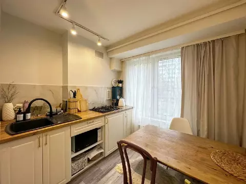 Продается 4-комнатная квартира