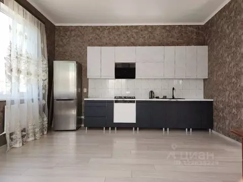 Дом в Крым, Симферопольский район, с. Родниково ул. Комарова (65 м)