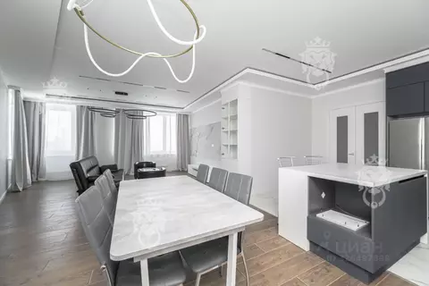 4-к кв. Москва ул. Авиаконструктора Сухого, 2к1 (174.4 м)