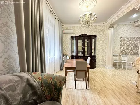 2-комнатная квартира: Махачкала, улица Эльзы Ибрагимовой, 31 (70 м)