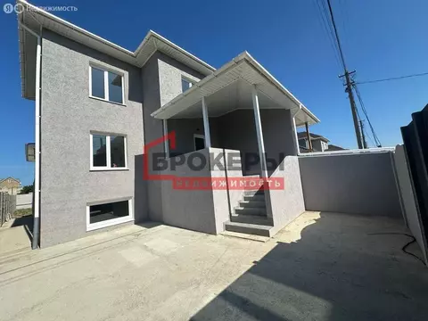 Дом в Заозёрное, Прибрежная улица (178 м)