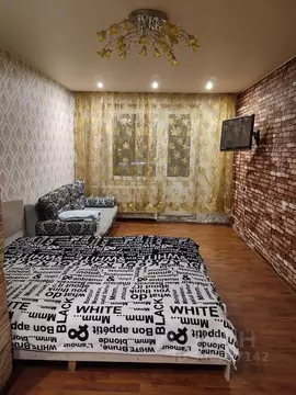 Студия Кировская область, Киров Московская ул., 121к1 (28.0 м)