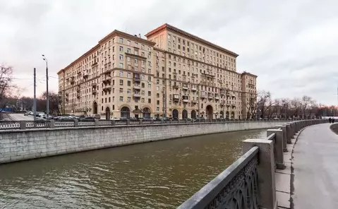 Продается 2-комнатная квартира