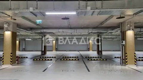 Гараж в Санкт-Петербург Парашютная ул., 71к2 (13 м)