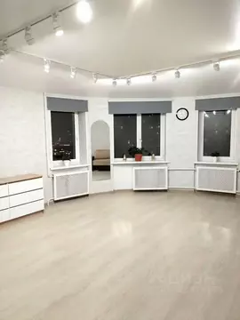 2-к кв. Санкт-Петербург Комендантский просп., 10к1 (90.0 м)