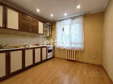 2-к кв. Тюменская область, Тюмень Восточный мкр, ул. Моторостроителей, ...