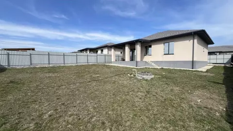 Дом в Крым, Симферопольский район, Добровское с/пос ул. Чехова, 4 (131 ...