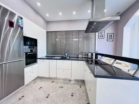 2-к кв. Татарстан, Казань Петербургская ул., 64 (90.0 м)