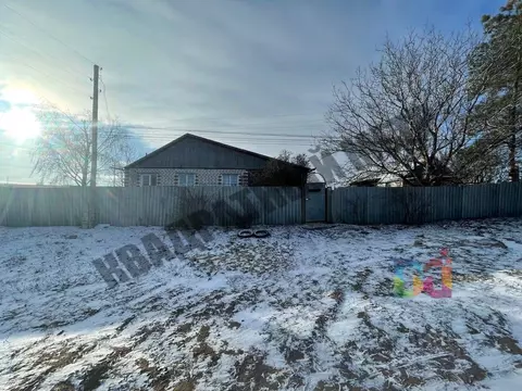 Дом в Калмыкия, Сарпинский район, Кировское с/мо, пос. Кировский ул. ...