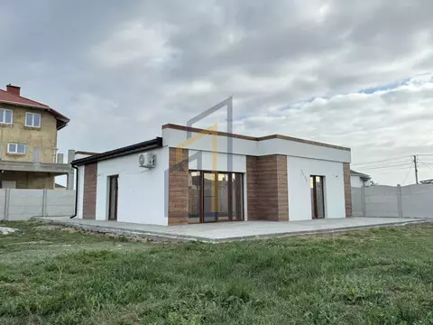 Дом в Крым, Евпатория городской округ, Заозерное пгт ул. Тенистая, 24А ...