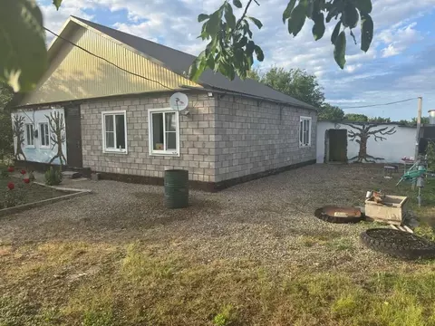 Дом в Ставропольский край, Буденновский муниципальный округ, с. ...