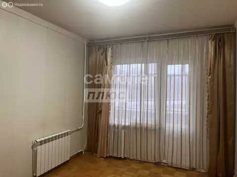 4-комнатная квартира: Октябрьский, 13 (68.2 м)