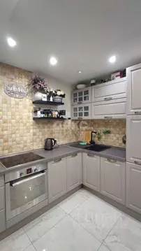 2-к кв. Волгоградская область, Волгоград ул. 8-й Воздушной Армии, 10а ...