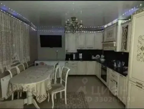 Дом в Волгоградская область, Суровикинский район, Лобакинское с/пос, ...