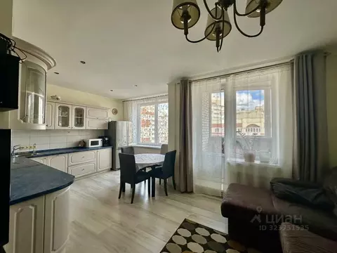 3-к кв. Санкт-Петербург ул. Ворошилова, 29к2 (81.3 м)