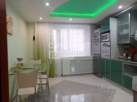 4-к кв. Тюменская область, Тюмень ул. Демьяна Бедного, 98к3 (109.9 м)