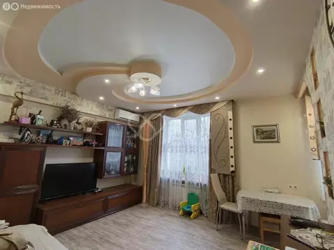 3-комнатная квартира: Волгоград, улица Копецкого, 16 (75 м)