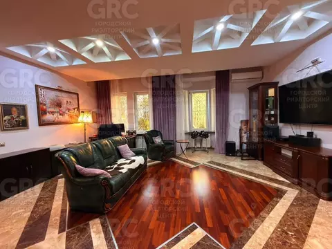 3-к кв. Краснодарский край, Сочи Центральный мкр, ул. Советская, 46 ...