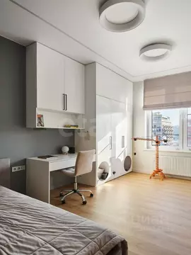 3-к кв. Тюменская область, Тюмень ул. Газовиков, 44 (145.7 м)